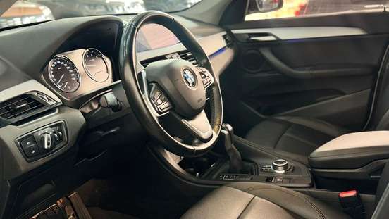 BMW-X1-2021