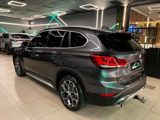 BMW-X1-2.0 16V TURBO ACTIVEFLEX SDRIVE20I X-LINE 4P AUTOMÁTICO BMW-X1-2021