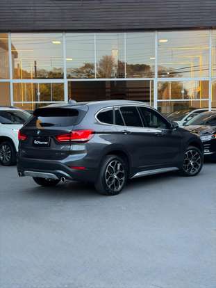BMW-X1-2021