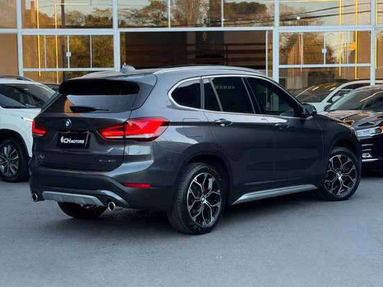 BMW-X1-2.0 16V TURBO ACTIVEFLEX SDRIVE20I X-LINE 4P AUTOMÁTICO BMW-X1-2021