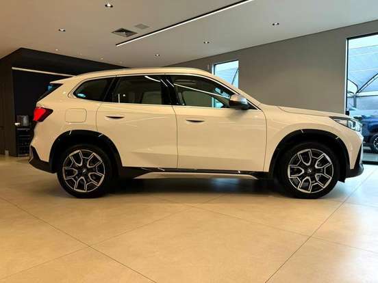 BMW-X1-2.0 16V TURBO GASOLINA SDRIVE20I X-LINE STEPTRONIC BMW-X1-2023