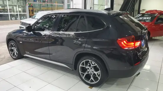 BMW-X1-3.0 24V GASOLINA XDRIVE28I 4P AUTOMÁTICO BMW-X1-2011