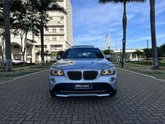 BMW-X1-2011