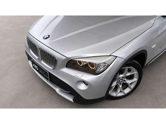 BMW-X1-2011