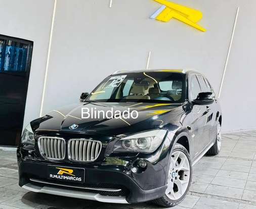 BMW-X1-2011
