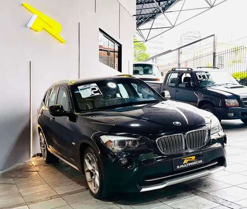 BMW-X1-2011