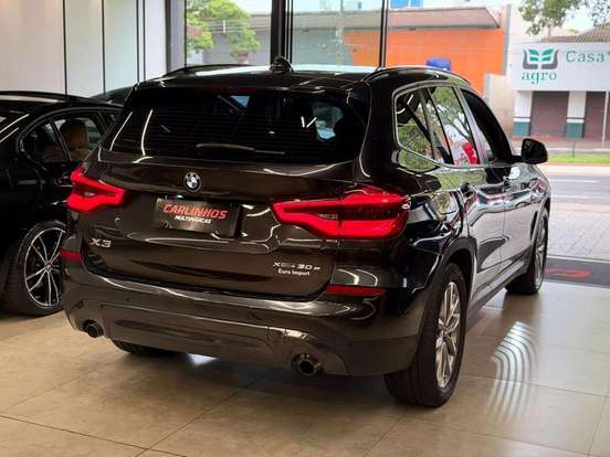 BMW-X3-2021