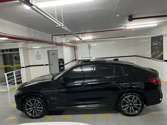 BMW-X4-2023