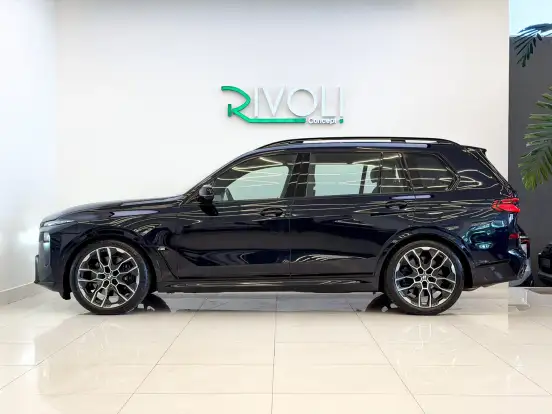 BMW-X7-2023