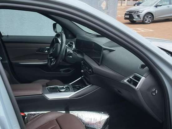 BMW-320i-2.0 16V TURBO FLEX M SPORT AUTOMÁTICO BMW-320i-2025