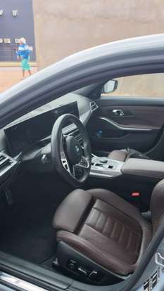 BMW-320i-2025