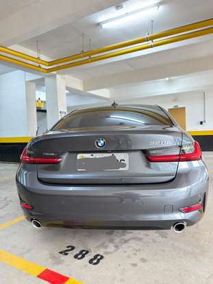 BMW-320i-2019