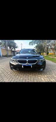 BMW-320i-2020