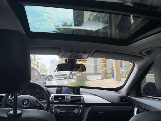 BMW-320i-2014