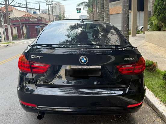 BMW-320i-2014