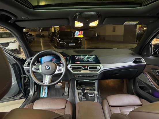 BMW-330i-2019