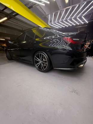 BMW-330i-2019