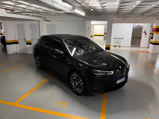 BMW iX ELÉTRICO XDRIVE40