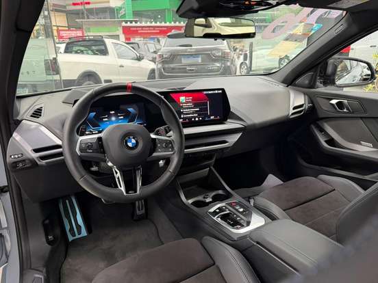 BMW-M 135i-2.0 16V TURBO GASOLINA XDRIVE STEPTRONIC BMW-M 135i-2025