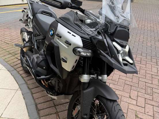 BMW-R 1300 GS ADVENTURE TRIPLE BLACK BMW-R 1300 GS ADVENTURE TRIPLE BLACK-2025