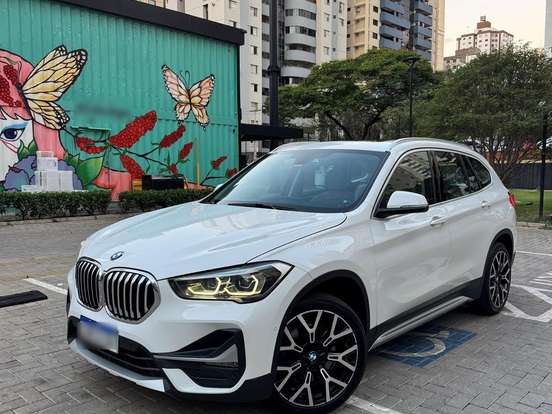 BMW-X1-2.0 16V TURBO ACTIVEFLEX SDRIVE20I X-LINE PLUS 4P AUTOMÁTICO BMW-X1-2022