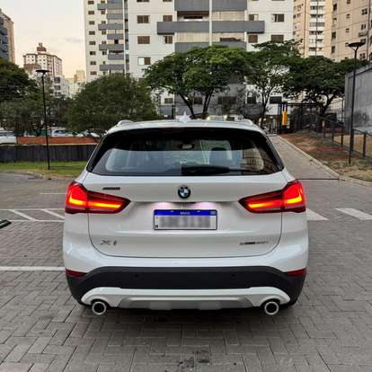 BMW-X1-2022