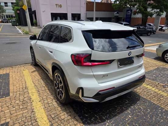 BMW-X1-2023
