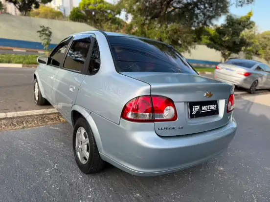 CHEVROLET-CLASSIC-2011