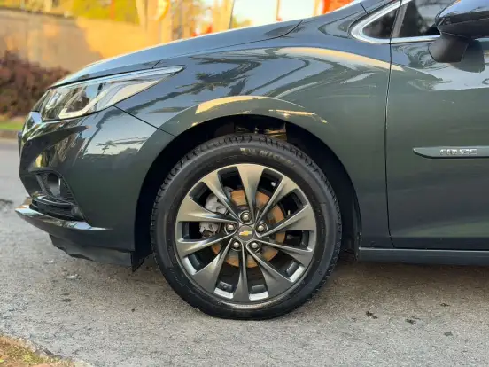 CHEVROLET-CRUZE-2017