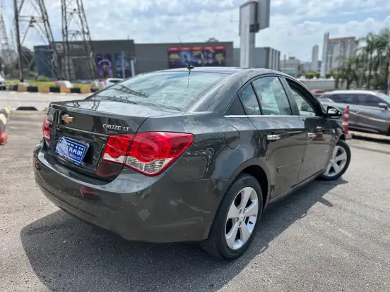CHEVROLET-CRUZE-2012