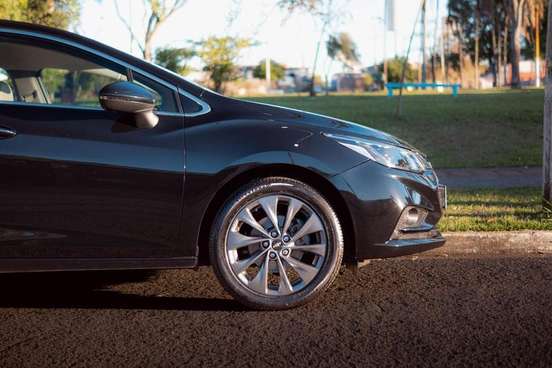 CHEVROLET-CRUZE-2019