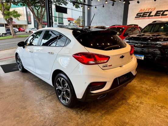 CHEVROLET-CRUZE-2022