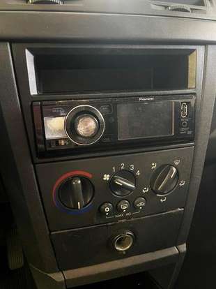 CHEVROLET-MERIVA-2003