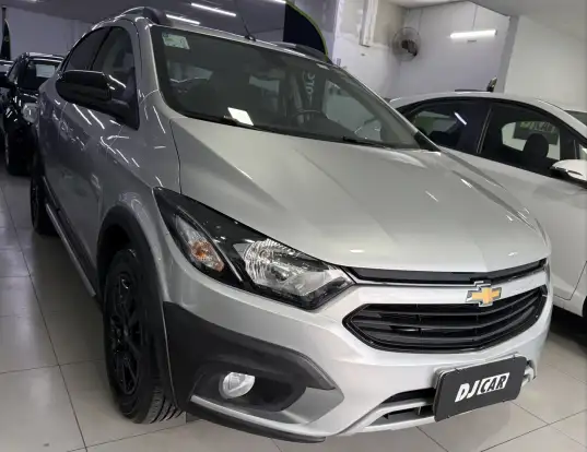 CHEVROLET-ONIX-2018