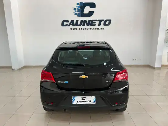 CHEVROLET-ONIX-1.4 MPFI LTZ 8V FLEX 4P AUTOMÁTICO CHEVROLET-ONIX-2017