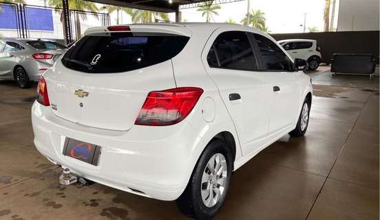 CHEVROLET-ONIX-2018