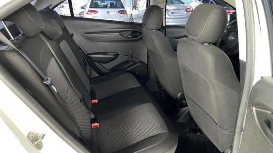 CHEVROLET-ONIX-2018