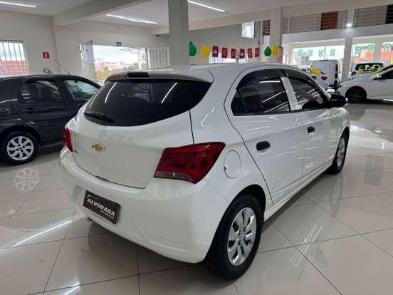 CHEVROLET-ONIX-2019