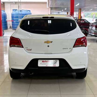 CHEVROLET-ONIX-2017