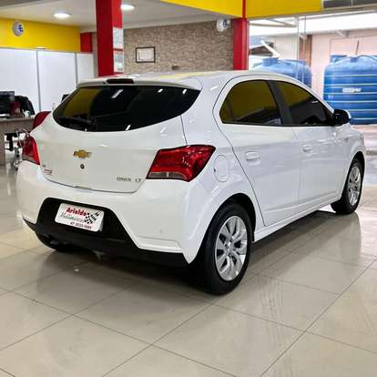 CHEVROLET-ONIX-1.0 MPFI LT 8V FLEX 4P MANUAL CHEVROLET-ONIX-2017