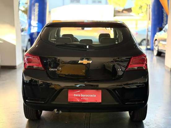 CHEVROLET-ONIX-2019