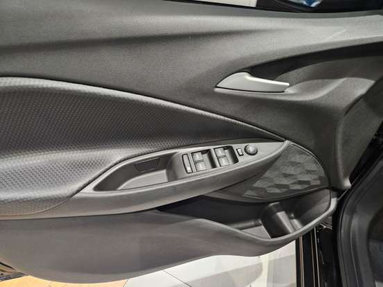 CHEVROLET-ONIX-2022