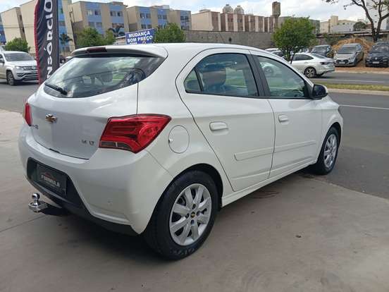 CHEVROLET-ONIX-1.4 MPFI LT 8V FLEX 4P MANUAL CHEVROLET-ONIX-2018