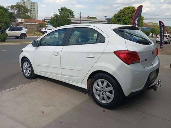 CHEVROLET-ONIX-1.4 MPFI LT 8V FLEX 4P MANUAL CHEVROLET-ONIX-2018