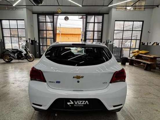CHEVROLET-ONIX-1.4 MPFI LTZ 8V FLEX 4P AUTOMÁTICO CHEVROLET-ONIX-2017