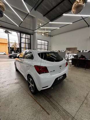CHEVROLET-ONIX-1.4 MPFI LTZ 8V FLEX 4P AUTOMÁTICO CHEVROLET-ONIX-2017