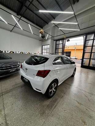 CHEVROLET-ONIX-2017