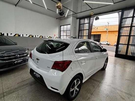 CHEVROLET-ONIX-1.4 MPFI LTZ 8V FLEX 4P AUTOMÁTICO CHEVROLET-ONIX-2017