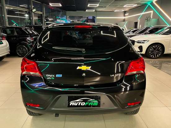 CHEVROLET-ONIX-1.4 MPFI LTZ 8V FLEX 4P MANUAL CHEVROLET-ONIX-2017
