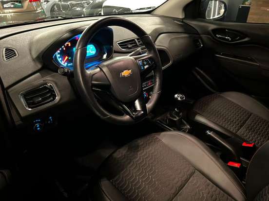 CHEVROLET-ONIX-2017